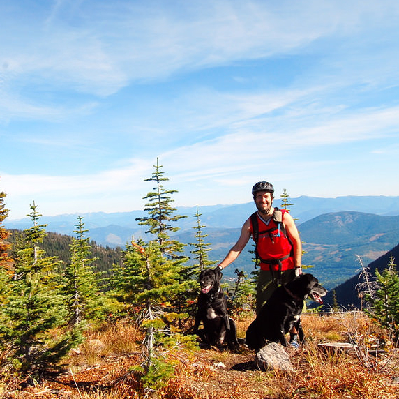 Get outside and enjoy the Nelson hiking and biking trails!