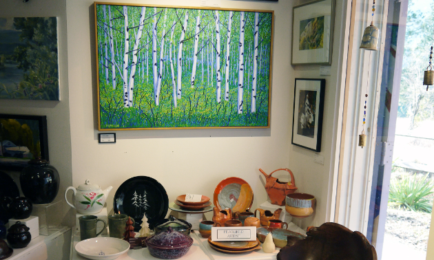 Kootenay Gallery of Art’s gift shop sells handmade pottery, art, woodwork, books and jewelery by Kootenay artisans.