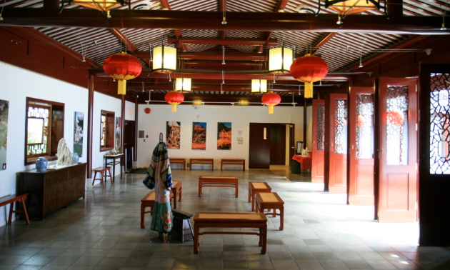 Dr. Sun Yat-Sen Classical Chinese Garden holds penjing workshops and community events.