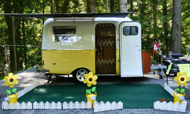 In 2011 Ian Giles purchased Buttercup, a classic yellow and white Boler.