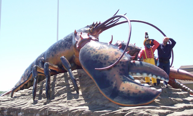 Ralph and a huge lobster statue