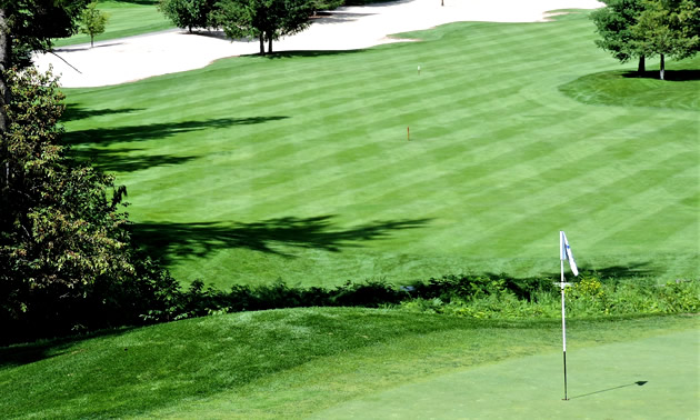 A view of Mabel Lake Resort's golfing green.