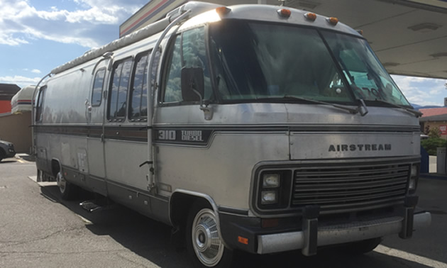 Another front view of the Airstream motorhome. 