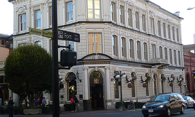 The Bard and Banker in Victoria, BC.