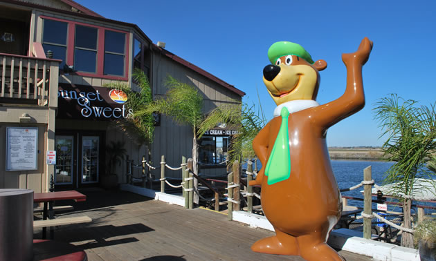 Giant Yogi Bear statue.
