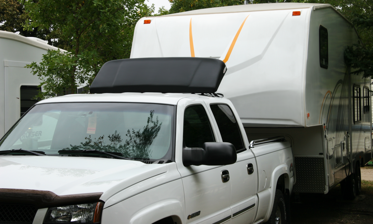 wind deflector attached to an RV