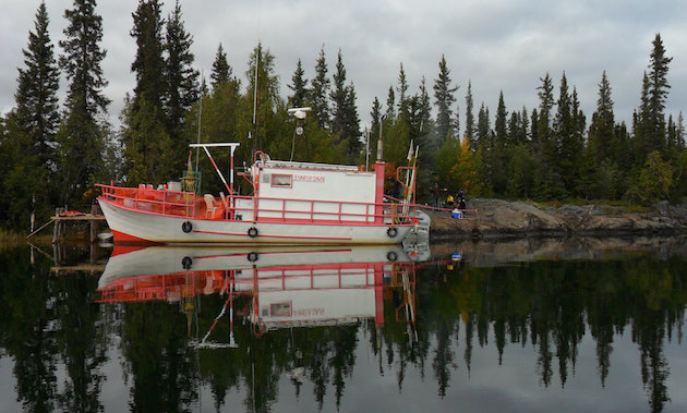 Located in the Canadian Shield, Yellowknife offers visitors rocky landscapes and calm lakes. It's the perfect balance of adventure and relaxation.