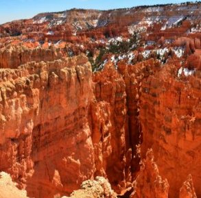 Take in the stunning view at Bryce National Park.