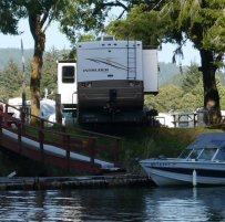 Camping at Chinook Bend RV resort