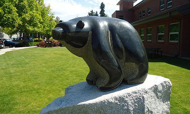 sculpture of a bear