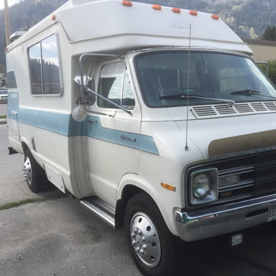 This Chinook Sportsman Class C (Class B+) motorhome was spotted in a backyard in Nelson, BC. 