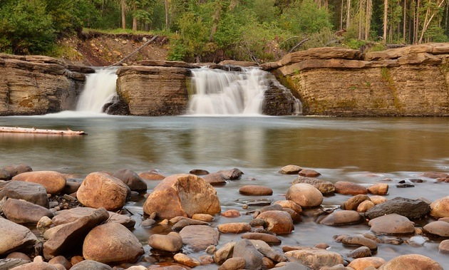Flatbed falls.