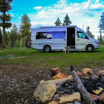 Motorcoach parked near the Grand Canyon