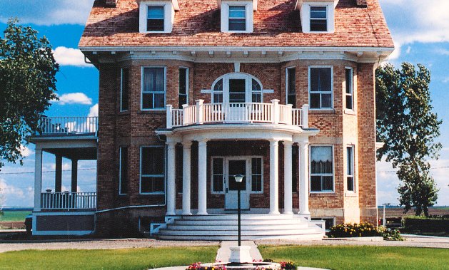 Once home to the diocese's bishop, this stately home now serves as a bed and breakfast inn.

Photo courtesy of  Economic Development Gravelbourg