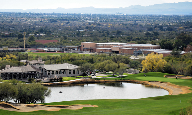 overview of Hole 18 with the clubhouse in the background