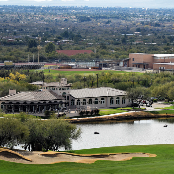 overview of Hole 18 with the clubhouse in the background