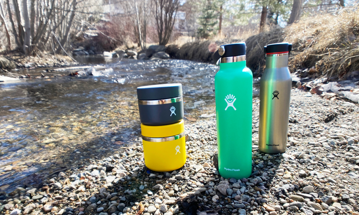 hydro flasks lined up together