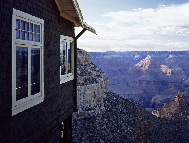 The Kolb house overlooking the grand canyon. 