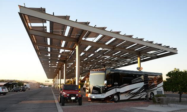 Picture of the Power Parasol installation at the LazyDays/KOA campground.