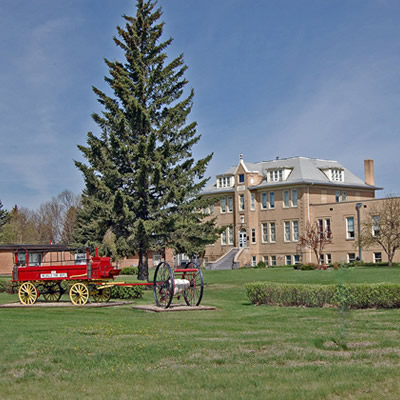 The Melville Heritage Museum, formally the Luther Academy, is a grand building.