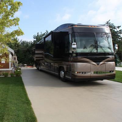 Picture of Petoskey Motorcoach.
