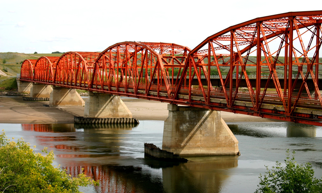 The famous SkyTrail pedestrian bridge near Outlook, Saskatchewan. Photo by Aaron Spence