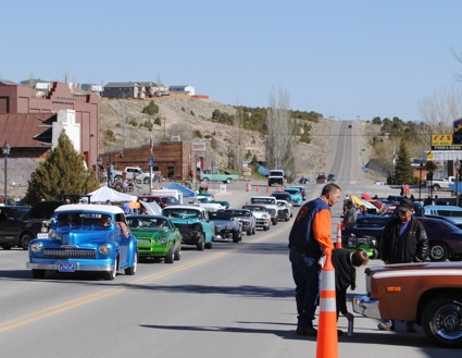 Cars roll into Eureka on the main highway