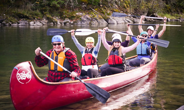 Voyageur paddlers on the Shuswap.