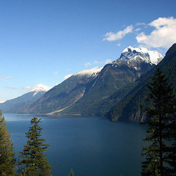 Harrison Lake beckons RVers to come enjoy the view.