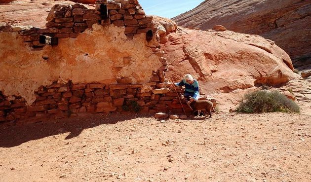 An old movie set for professionals, at the Valley of Fire State Park. 