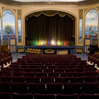 The Patricia Theatre in Powell River has a long and storied cinematic history. It is also a beautiful bit of architechure, inside and out.
